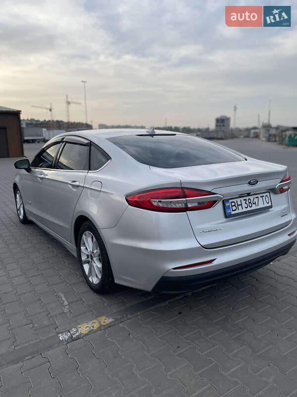 Седан Ford Fusion 2019 в Одессе
