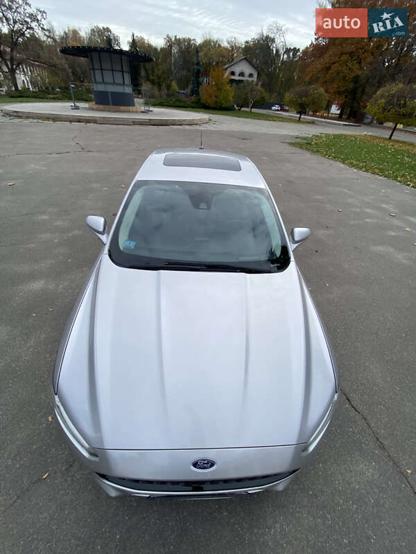 Седан Ford Fusion 2015 в Києві