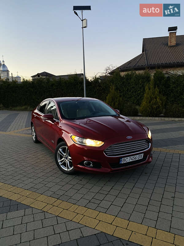 Седан Ford Fusion 2014 в 