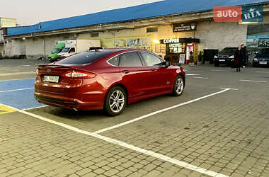Седан Ford Fusion 2014 в 