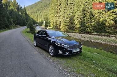 Седан Ford Fusion 2019 в Одесі