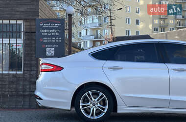 Седан Ford Fusion 2015 в Одесі