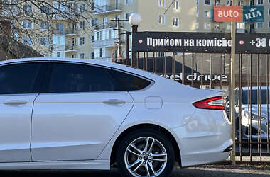 Седан Ford Fusion 2015 в Одесі