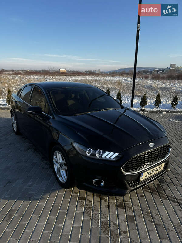 Седан Ford Fusion 2013 в 