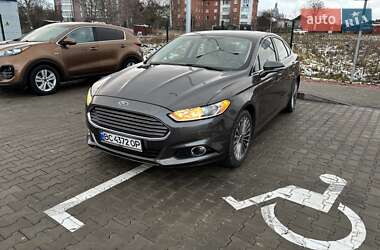 Седан Ford Fusion 2014 в Стрые