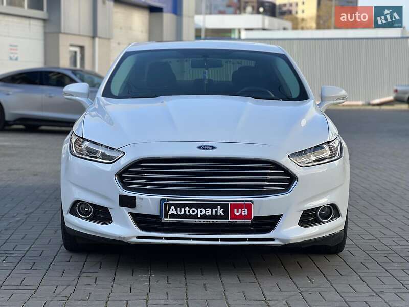Седан Ford Fusion 2015 в Одесі