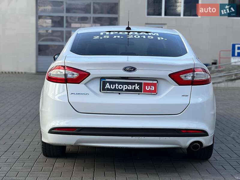 Седан Ford Fusion 2015 в Одесі