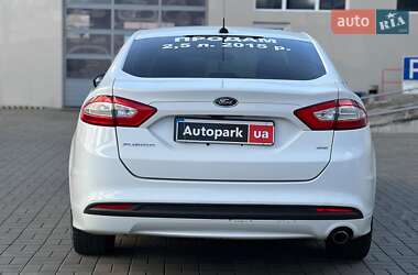 Седан Ford Fusion 2015 в 