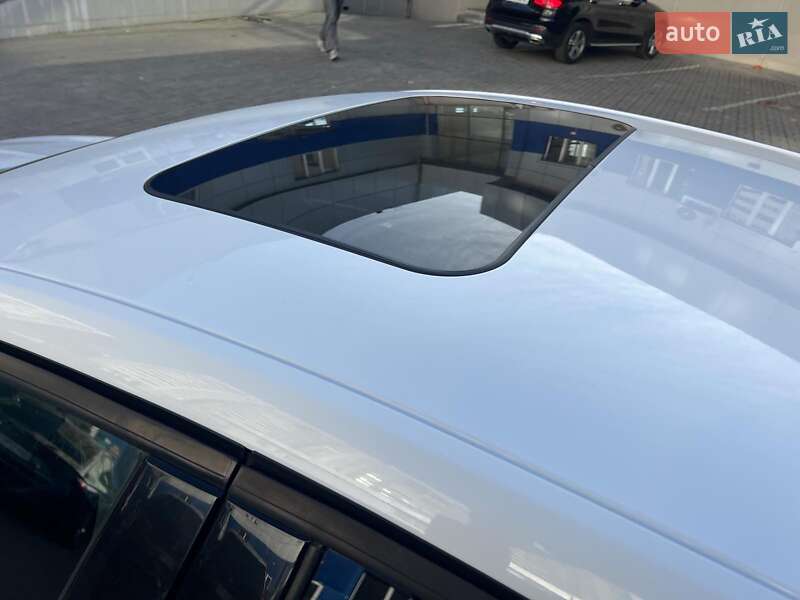 Седан Ford Fusion 2015 в Одесі