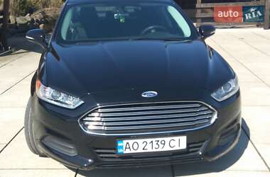 Седан Ford Fusion 2015 в Хусті