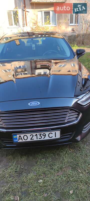 Седан Ford Fusion 2015 в Хусте