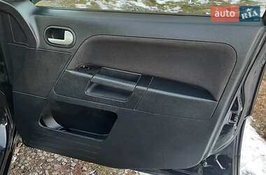 Хэтчбек Ford Fusion 2009 в 