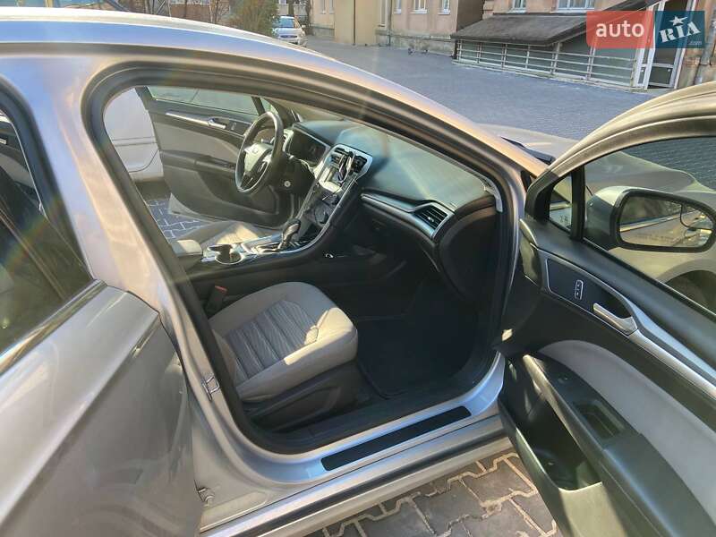 Седан Ford Fusion 2016 в Ивано-Франковске
