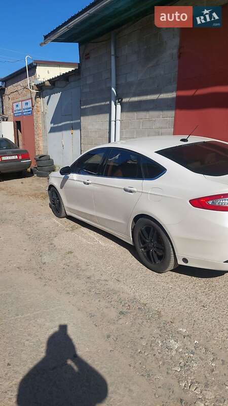 Седан Ford Fusion 2015 в Полтаве