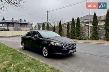 Седан Ford Fusion 2017 в 