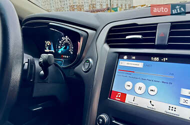 Седан Ford Fusion 2017 в 