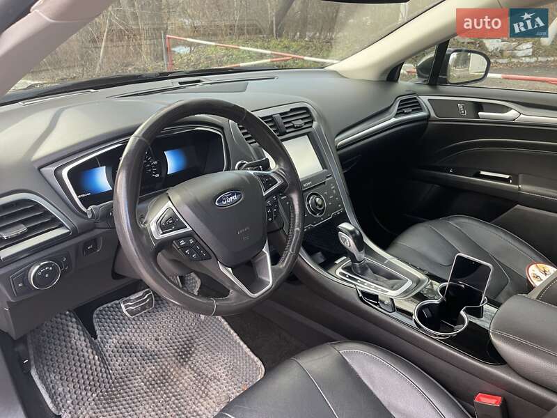 Седан Ford Fusion 2014 в Казатине