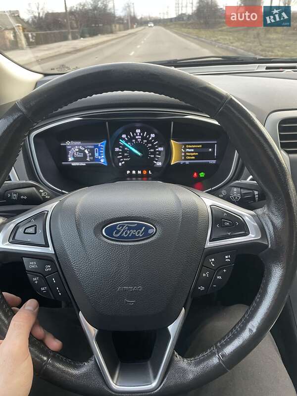 Седан Ford Fusion 2014 в Казатине