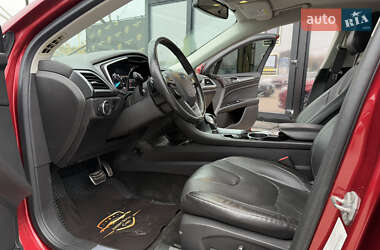 Седан Ford Fusion 2013 в 