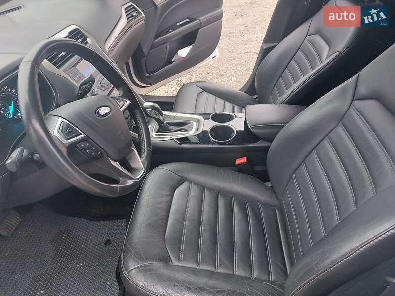 Седан Ford Fusion 2013 в Кагарлику