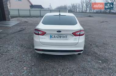 Седан Ford Fusion 2013 в 