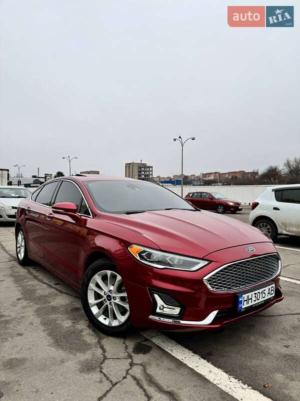 Седан Ford Fusion 2018 в Харькове