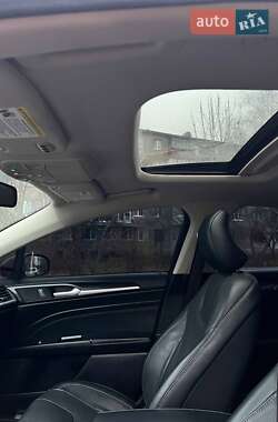 Седан Ford Fusion 2018 в 
