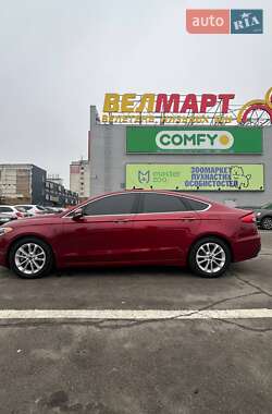 Седан Ford Fusion 2018 в 