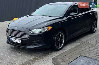 Седан Ford Fusion 2012 в 