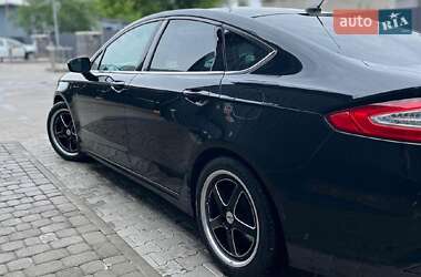Седан Ford Fusion 2012 в Львові