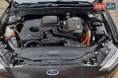 Седан Ford Fusion 2018 в 