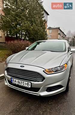 Седан Ford Fusion 2013 в Дубровиці