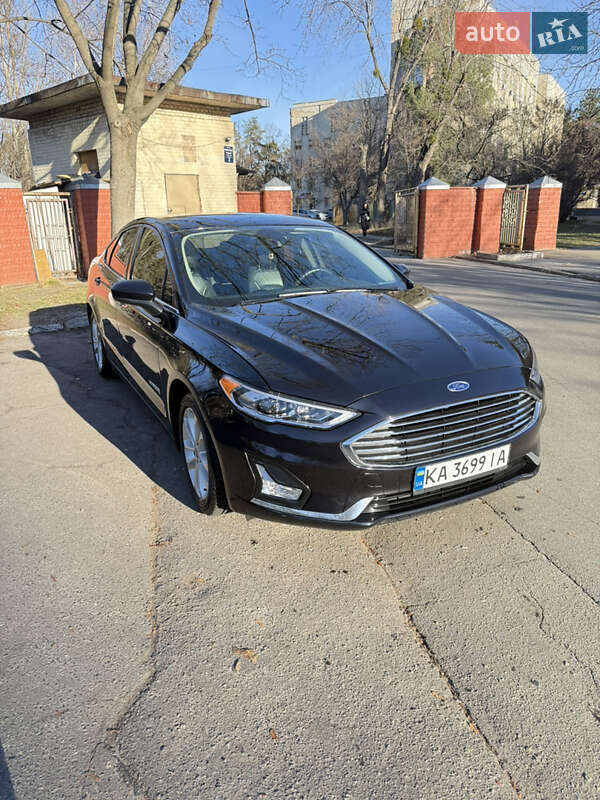 Седан Ford Fusion 2019 в Киеве фото 2 Седан Ford Fusion 2019 в Киеве