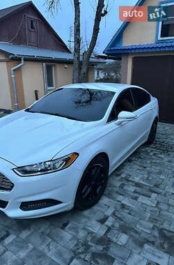 Седан Ford Fusion 2013 в Володимирці