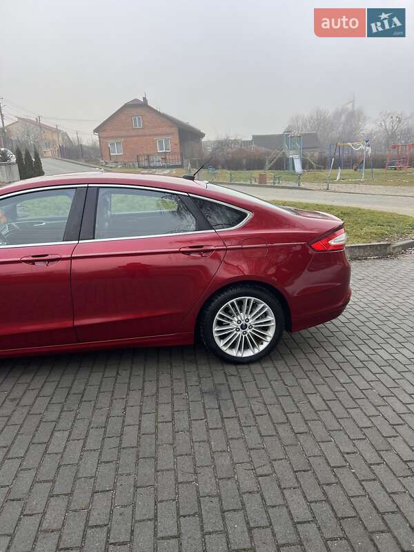 Седан Ford Fusion 2015 в Львове