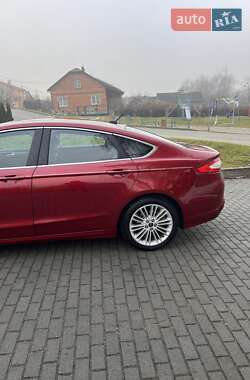 Седан Ford Fusion 2015 в Львові