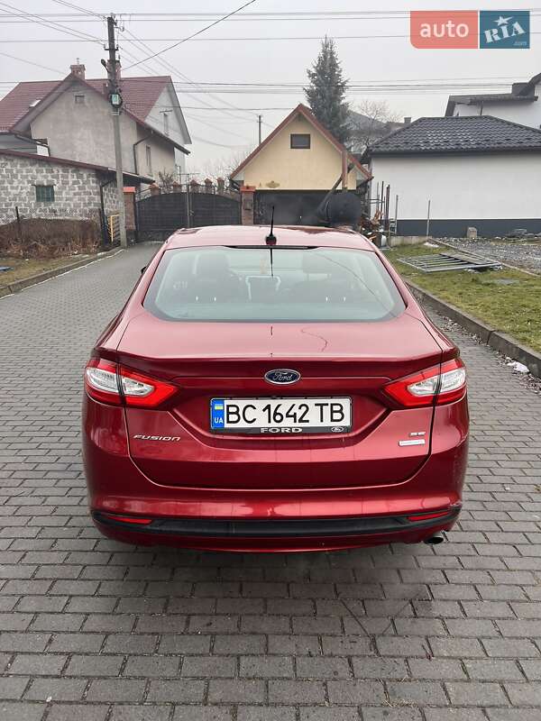 Седан Ford Fusion 2015 в Львове