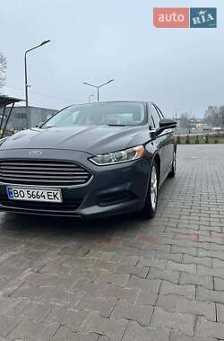 Седан Ford Fusion 2014 в Львове