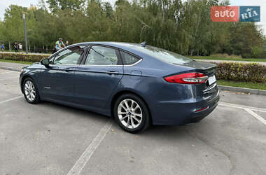 Седан Ford Fusion 2019 в Дніпрі