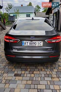Седан Ford Fusion 2018 в 