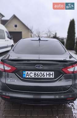 Седан Ford Fusion 2014 в 