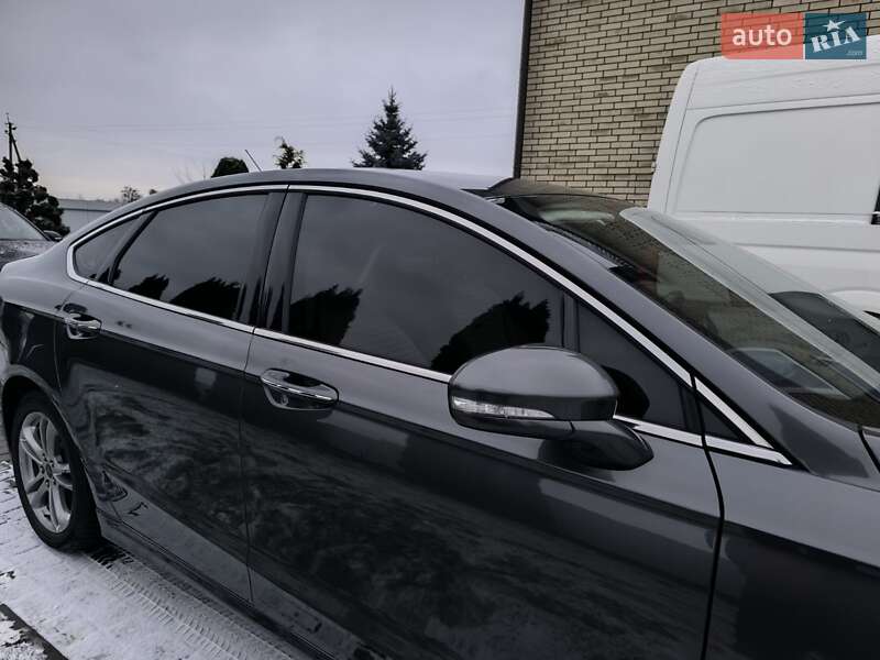 Седан Ford Fusion 2014 в Нововолынске