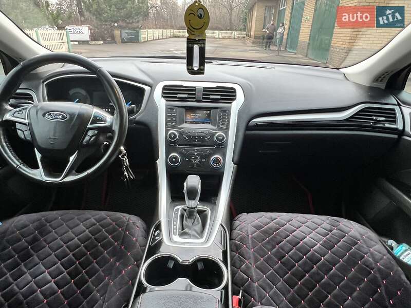 Седан Ford Fusion 2015 в Кривом Роге