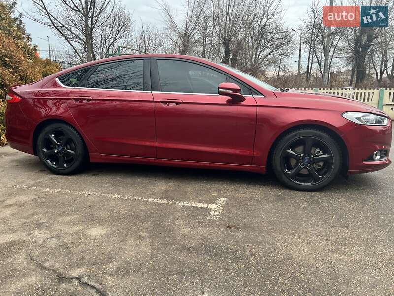 Седан Ford Fusion 2015 в Кривом Роге