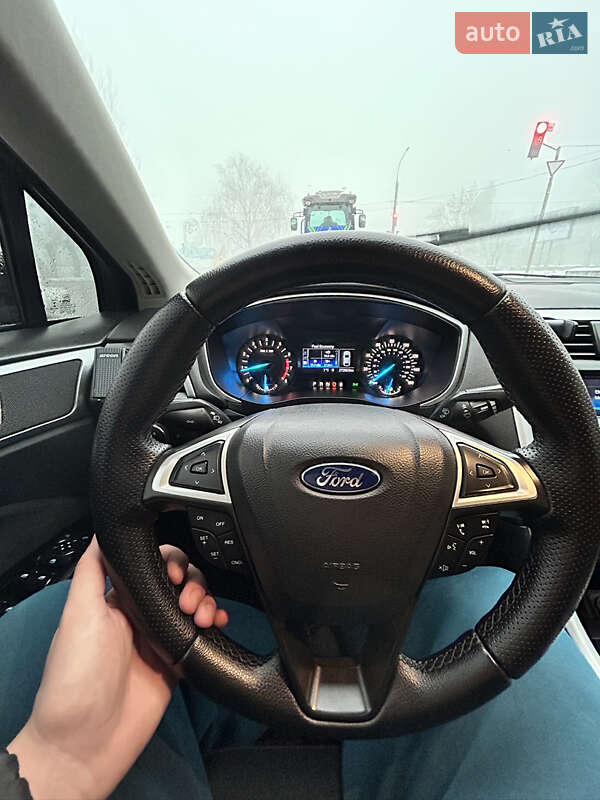Седан Ford Fusion 2014 в Дніпрі