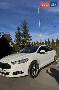 Седан Ford Fusion 2015 в 