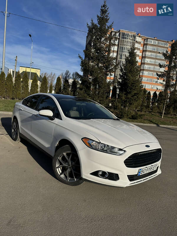 Седан Ford Fusion 2015 в Тернополе