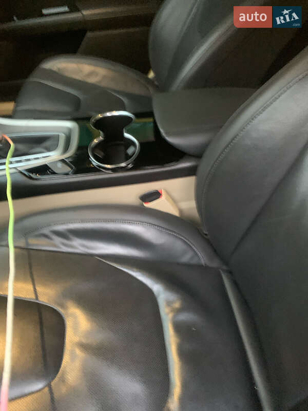 Седан Ford Fusion 2014 в Львове