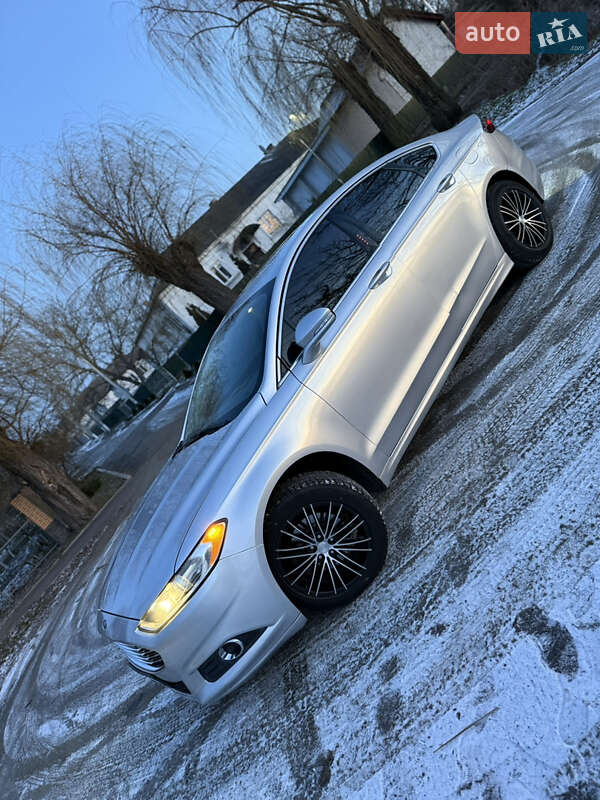 Седан Ford Fusion 2014 в Благовещенском