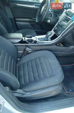 Седан Ford Fusion 2012 в 